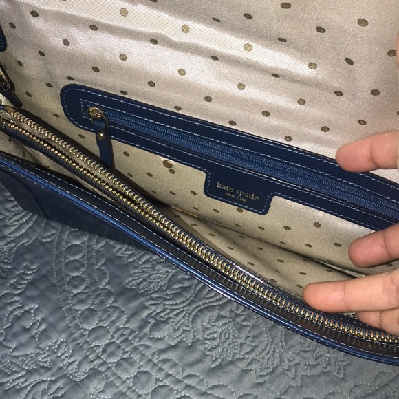 Kate Spade Handbag. - Picture 4 of 8